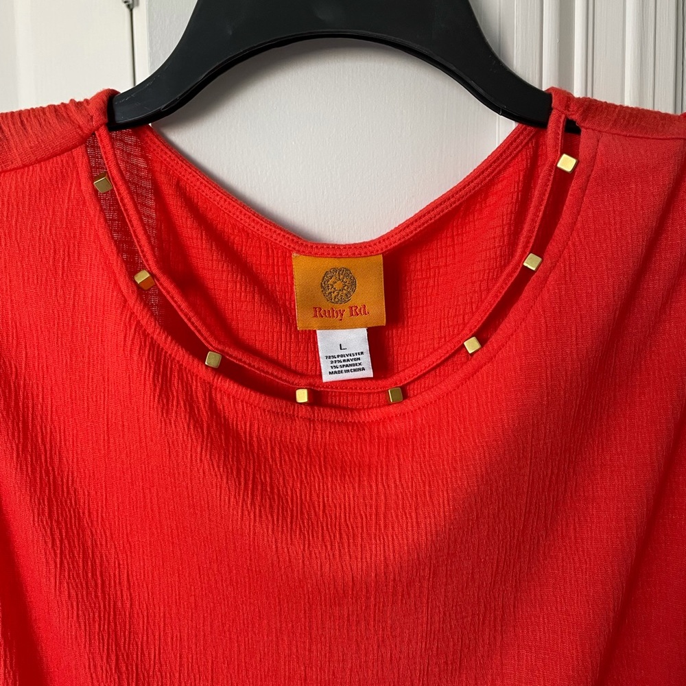 Ruby Rd. Cute Sleeveless Orange Shell With Brass … - image 1